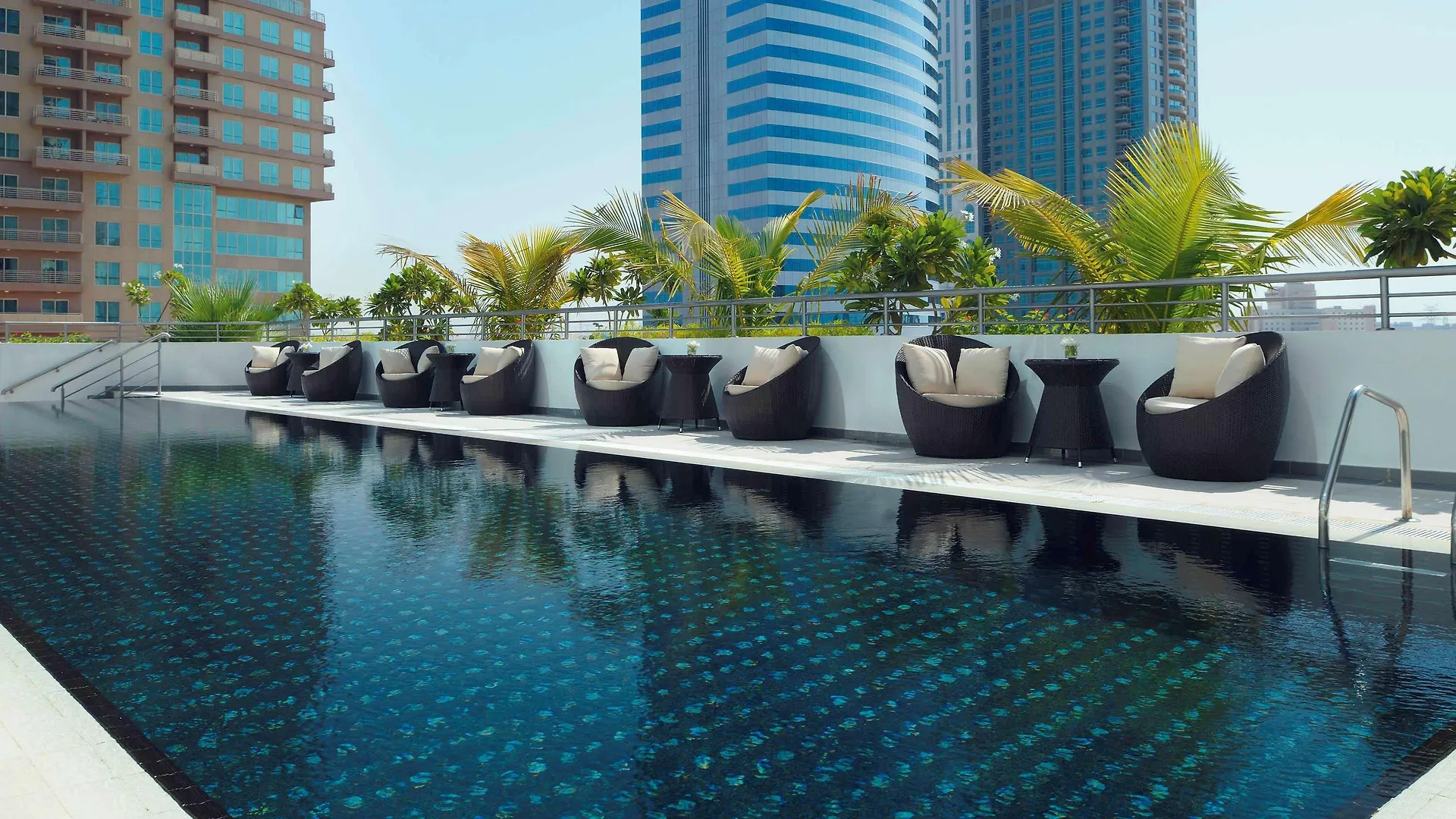 Moevenpick Hotel Jumeirah Lakes Towers Dubai