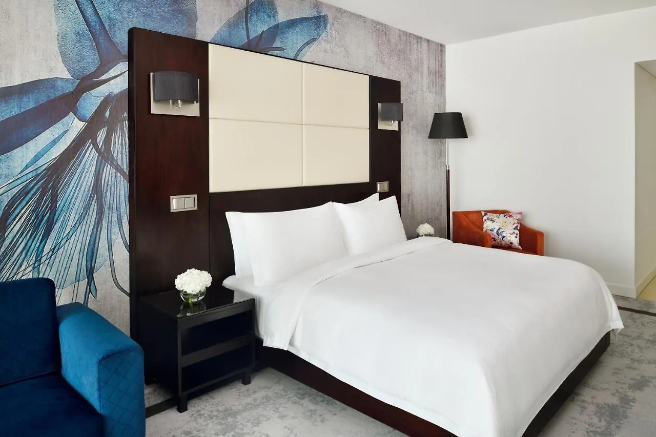 Moevenpick Hotel Jumeirah Lakes Towers Dubai