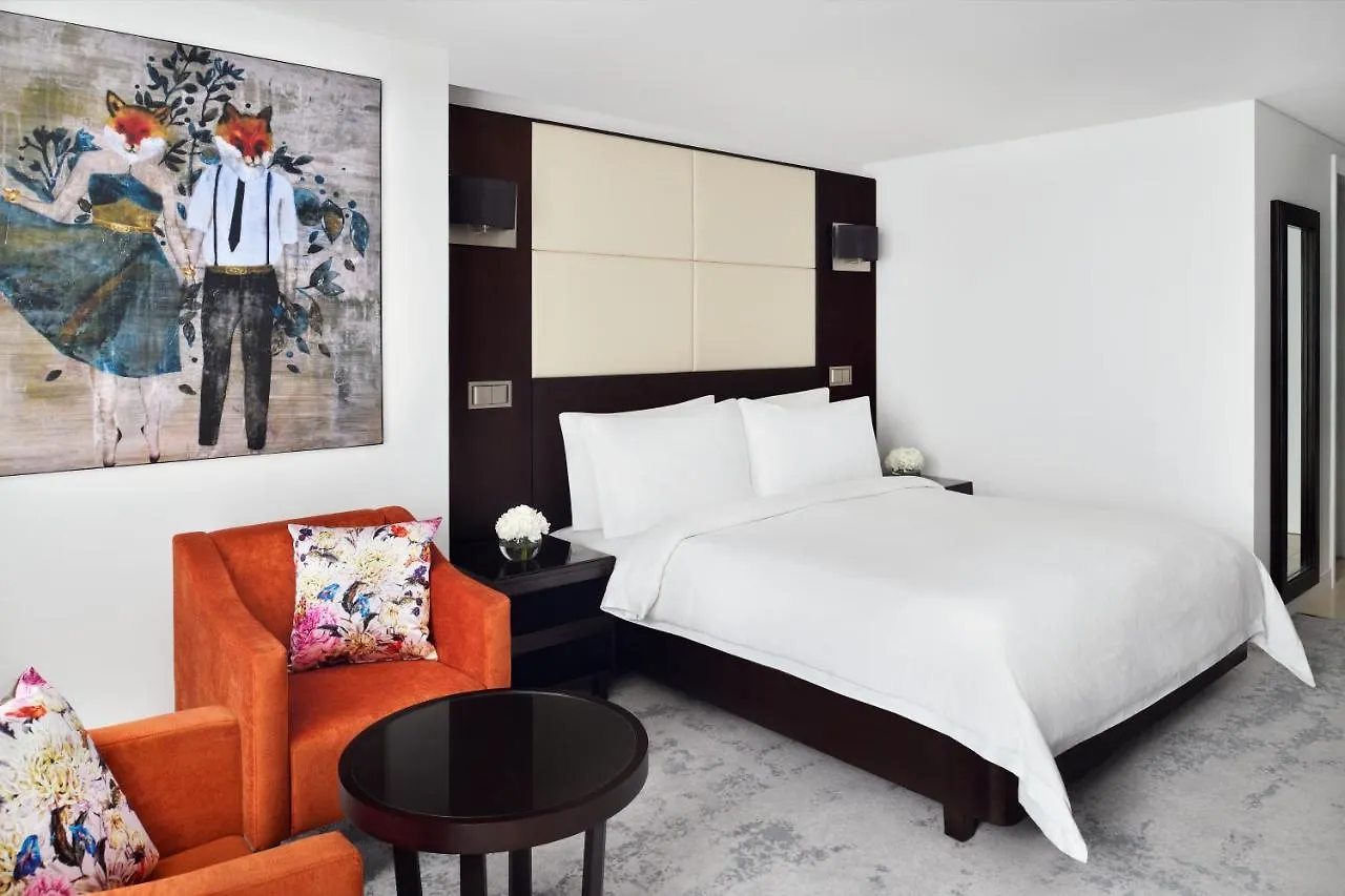 Moevenpick Hotel Jumeirah Lakes Towers Dubai