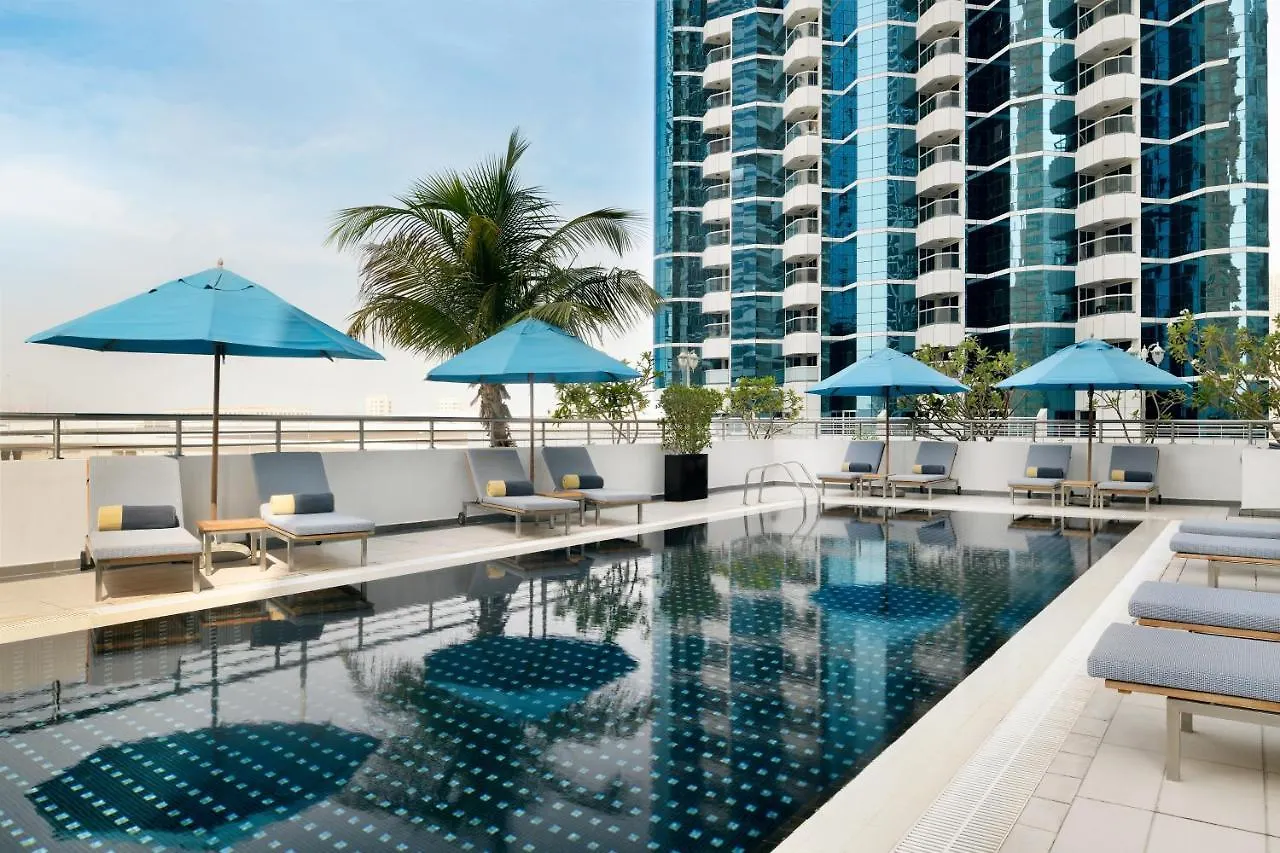 Moevenpick Hotel Jumeirah Lakes Towers Дубай