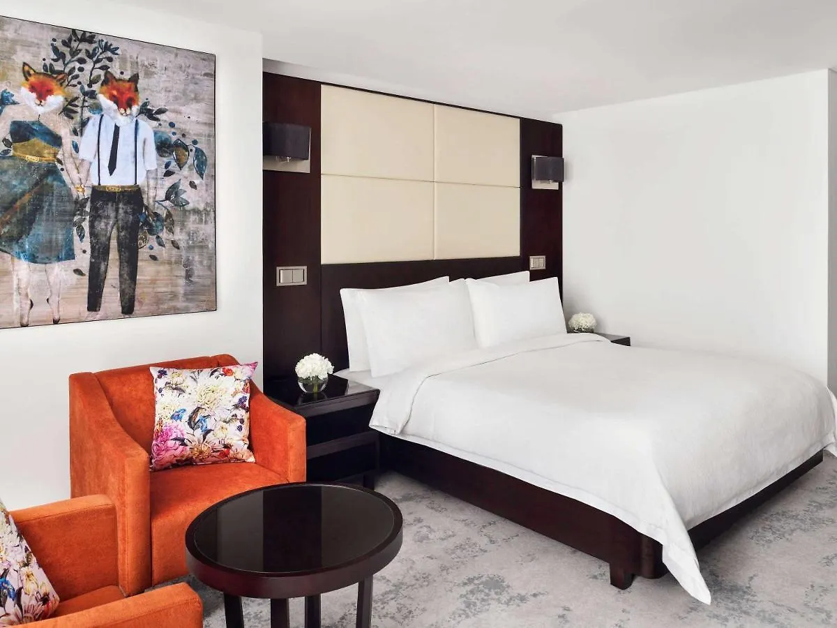 Moevenpick Hotel Jumeirah Lakes Towers Dubai