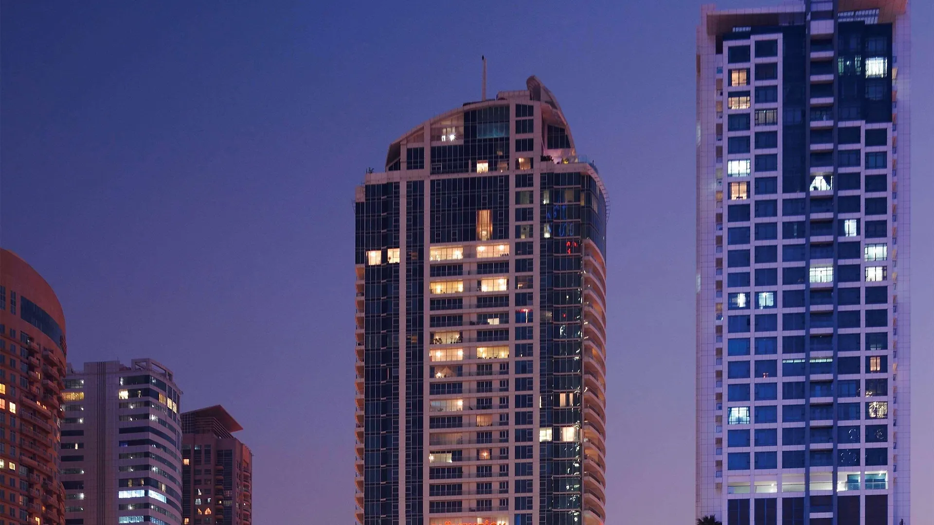 Moevenpick Hotel Jumeirah Lakes Towers Dubai United Arab Emirates