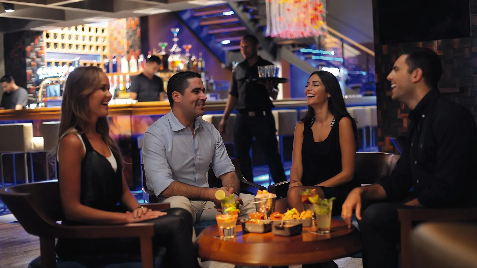 Moevenpick Hotel Jumeirah Lakes Towers Дубай