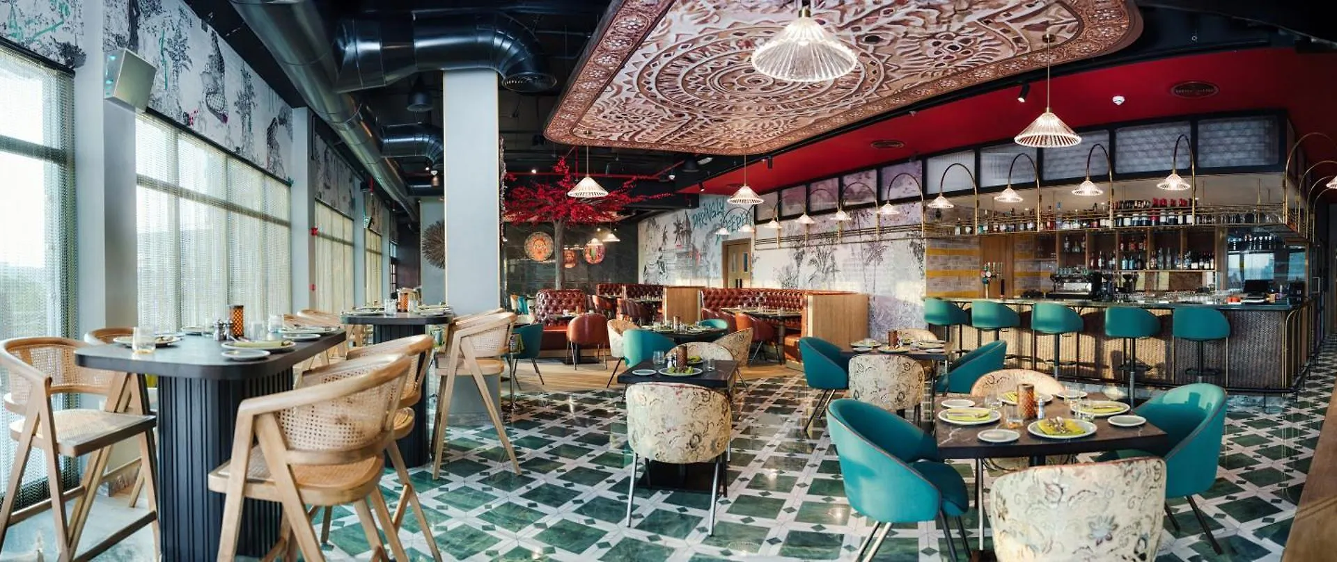 Moevenpick Hotel Jumeirah Lakes Towers Дубай