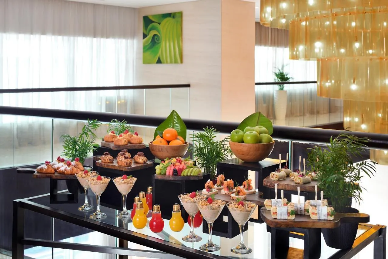 Moevenpick Hotel Jumeirah Lakes Towers דובאי 5*,